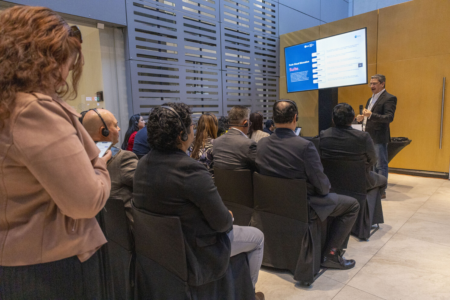 Charla Integraciones Inteligentes - Andrés Poduje